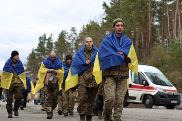 Стало відомо, скільки військових перебувають у полоні Росії