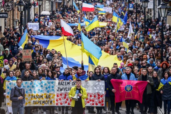 Стало відомо, скільки українців готові назавжди залишаться в Польщі