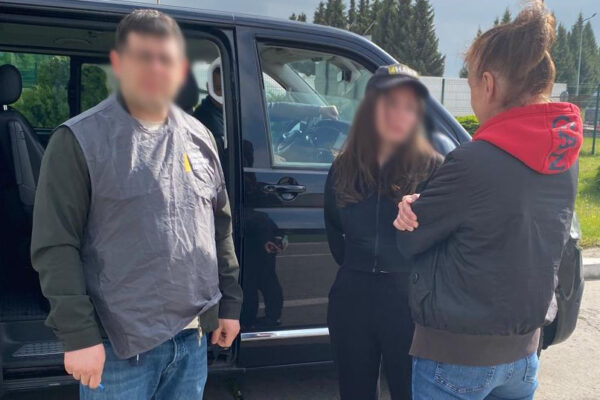 До України екстрадували підозрювану у заволодінні держземлями вартістю майже 2 мільйона