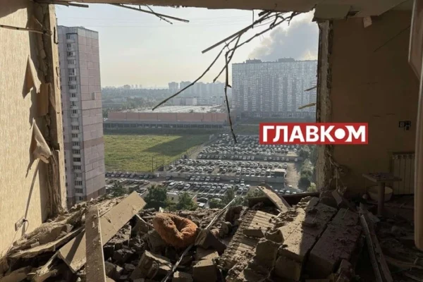 Жителі будинку, в який влучив «шахед», розповіли, як врятувалися (фото)