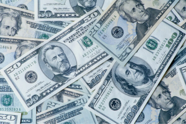Курс валют у банках на 5 червня: скільки коштує долар та євро