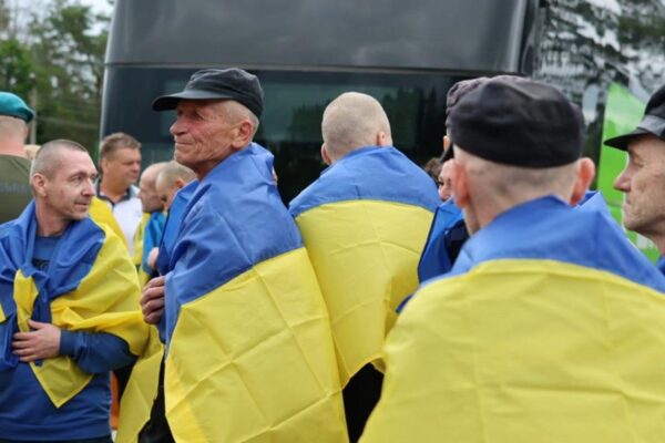 Україна повернула з полону п'яту групу військових