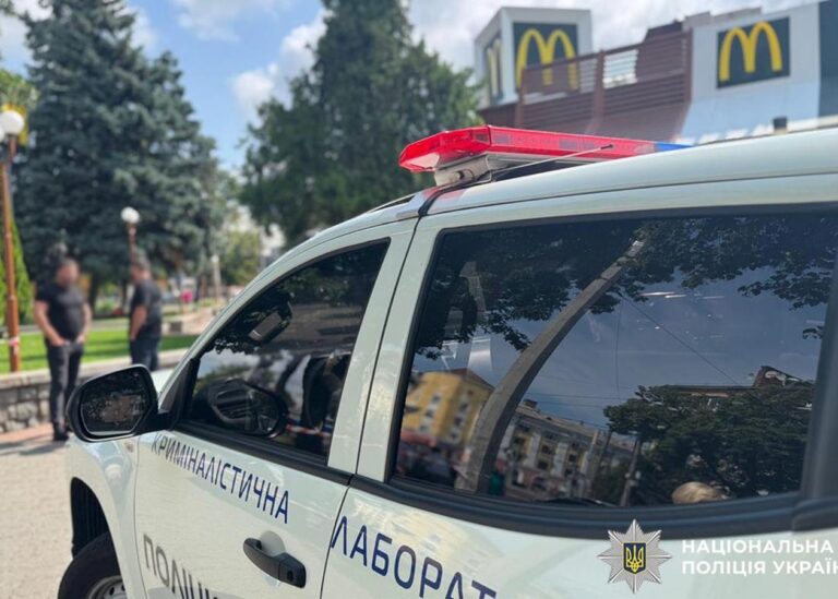 Поліція у Черкасах затримала чоловіка за стрілянину в McDonald's