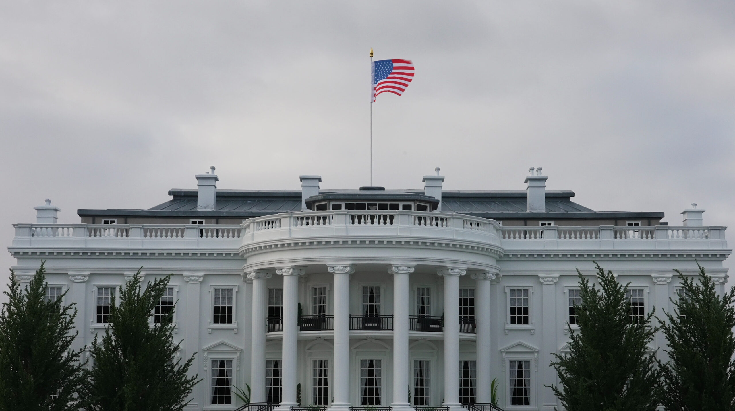 Мита на Індію лише початок економічного тиску США на нафту РФ – Bloomberg