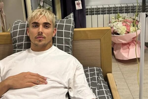 Співак Melovin потрапив до психлікарні
