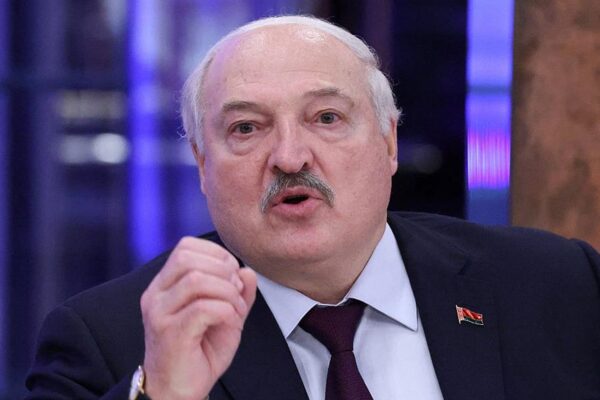 Лукашенко пригрозив Зеленському і захотів з ним поговорити