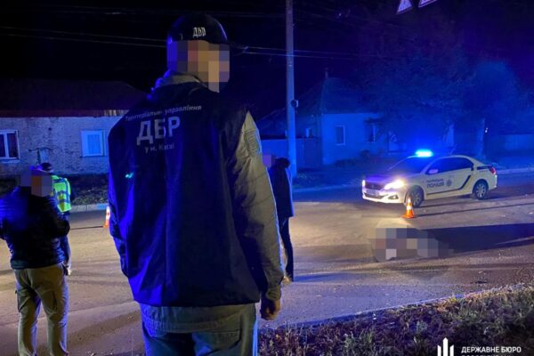 У Чернігові поліцейський на смерть збив військового на пішохідному переході