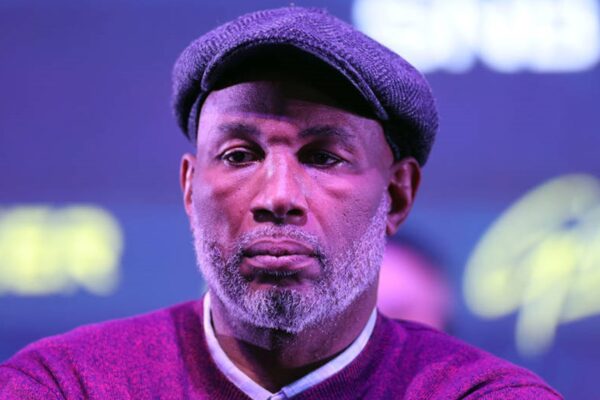 Леннокс Льюїс закликав Усика завершити кар'єру, указавши на висоту польоту