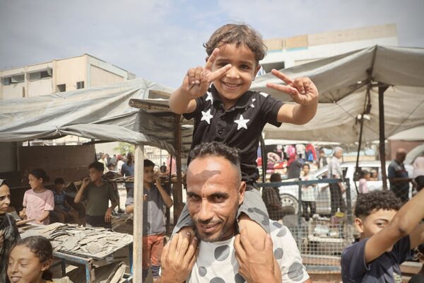 Тисячі мешканців Гази повертаються додому