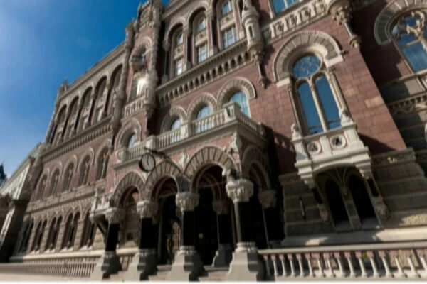 За тиждень Нацбанк продав 641 мільйон доларів