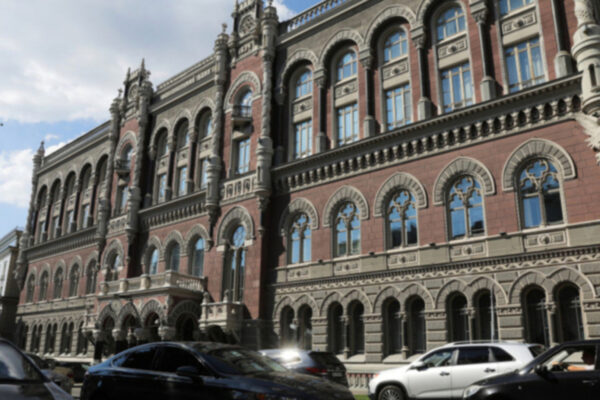 За тиждень Нацбанк продав 691 мільйон доларів