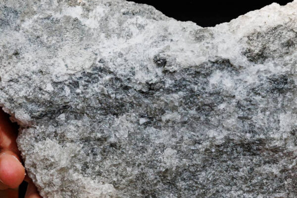 На Закарпатті після довгої перерви відновили видобуток солі: може забезпечити усю Україну