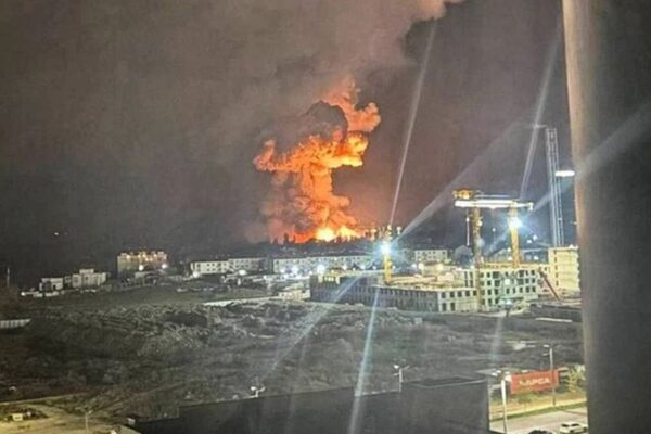 СюжетМінус 2% світової нафти. В РФ прилетів Нептун