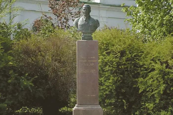 У Каневі демонтовано пам