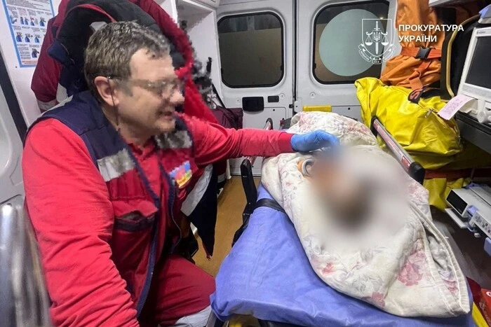 Кинула немовля на п