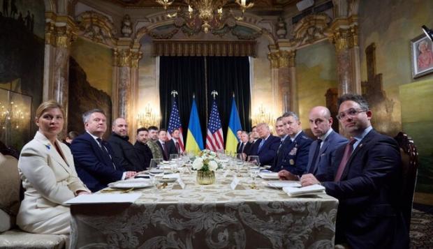 Для вас приготували добрий обід": Трамп під час зустрічі із Зеленським запропонував пресі "посидіти на вулиці і перекусити