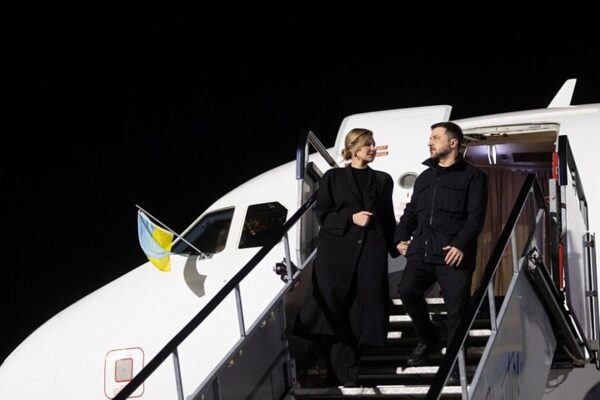 Літак Зеленського переслідували дрони - ЗМІ