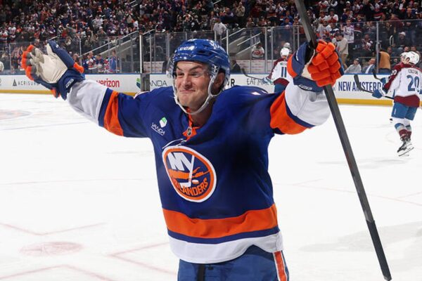 НХЛ: Едмонтон і Колорадо здобули нищівні перемоги