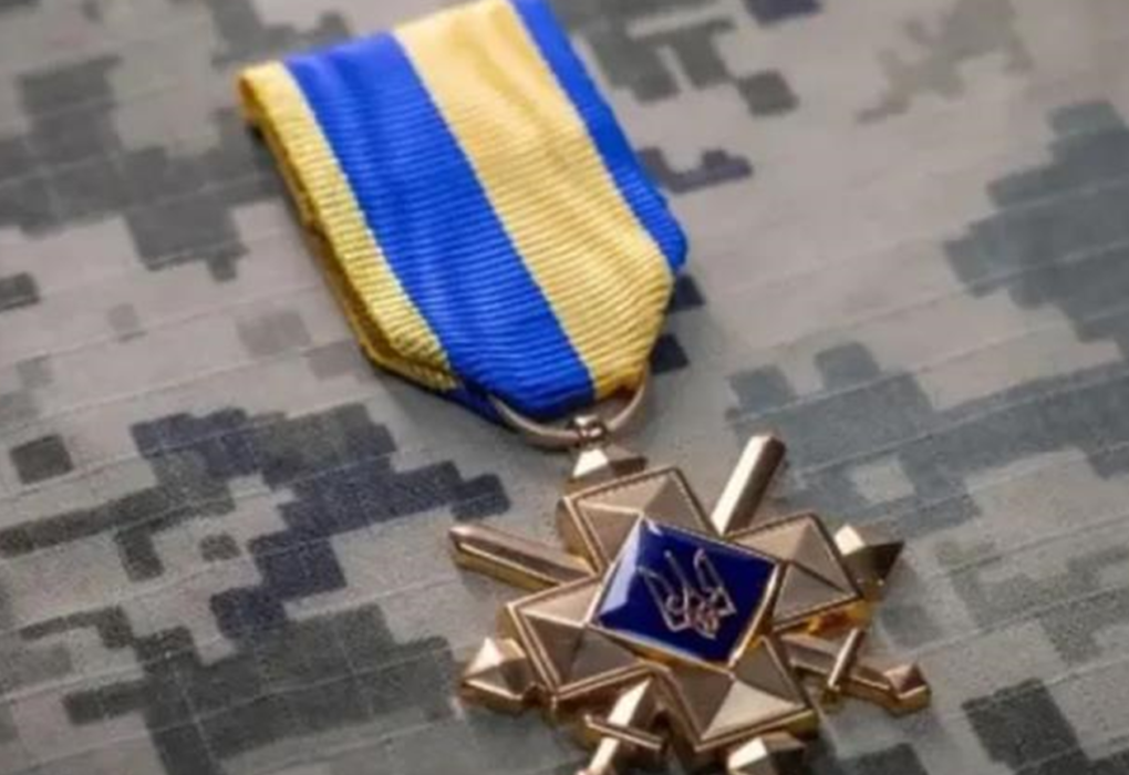 Уряд затвердив щомісячну виплату за Хрест бойових заслуг