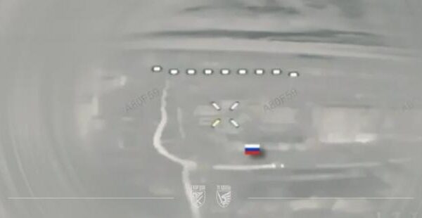 Результатом задоволені: Українські десантники знищили автівку з окупантами в центрі Мирнограда (відео)