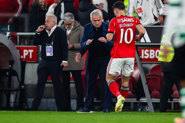 Моурінью назвав дії Судакова на полі такими, що не витримують критики