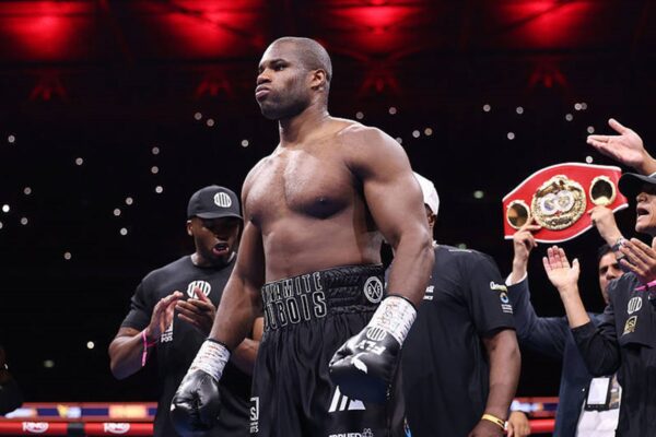 Команда Дюбуа націлилася на поєдинок за чемпіонський пояс