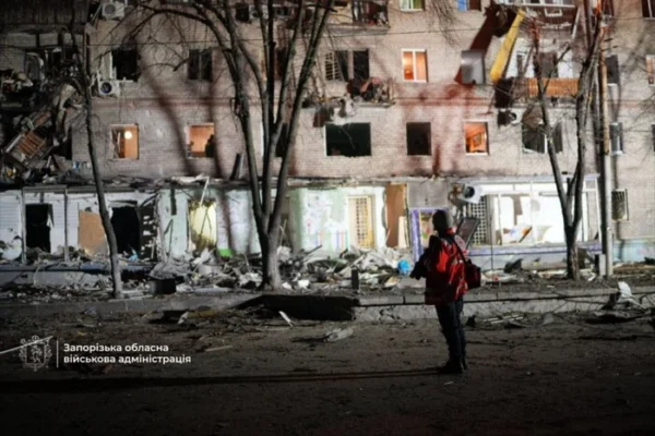 Атака на Запоріжжя: кількість постраждалих зросла, пошкоджено багатоповерхівку