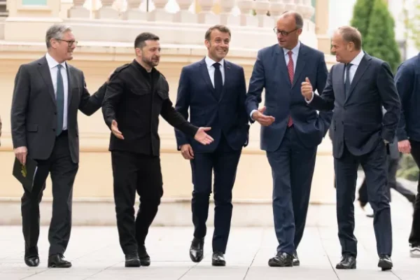 Схоже на не дуже креативну відмову: Країни Коаліції охочих готові відправити війська в Україну лише після схвалення Росії