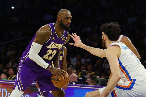 НБА: Клівленд вириває перемогу в Денвері