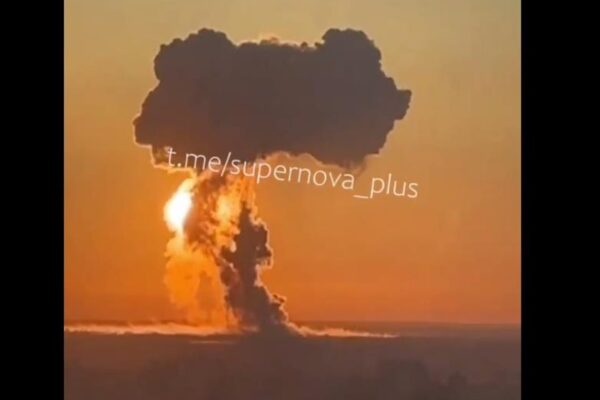 На аеродромі Енгельс потужні вибухи - соцмережі