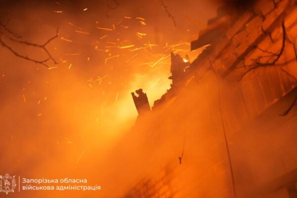 Запоріжжя у вогні: пошкоджені будинки, є поранені