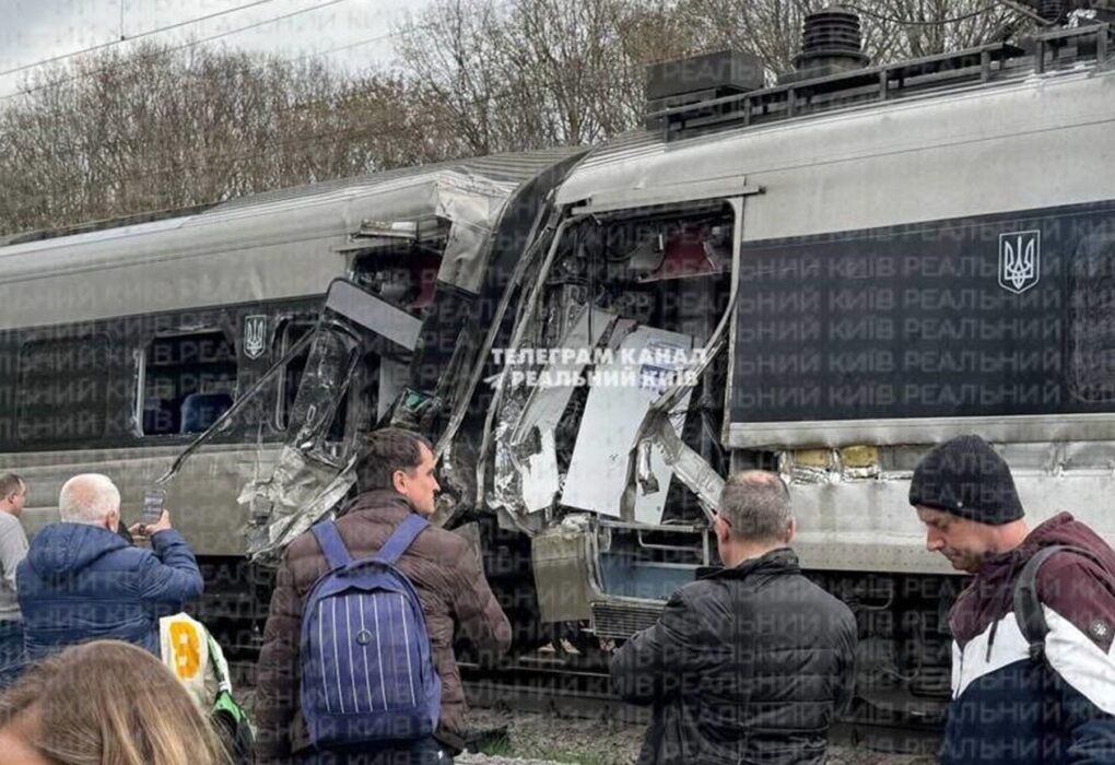 Поїзд Інтерсіті+ потрапив в аварію на Вінниччині