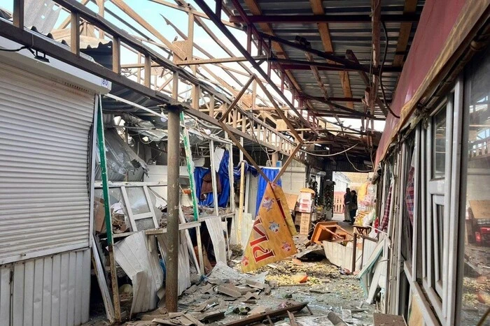 РФ вгатила по ринку: кількість поранених перевалила за два десятки, п’ятеро людей загинули