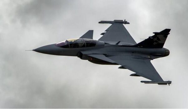 Перші поставки 2027 року: Швеція дарує Україні 16 винищувачів Gripen, ще 20 новітньої модефікації - продасть для ЗСУ