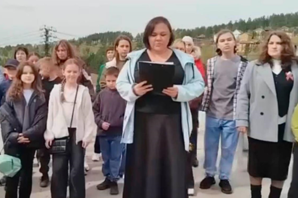 Готові вчити китайську: жителі Сибіру просять Сі Цзіньпіна побудувати школу