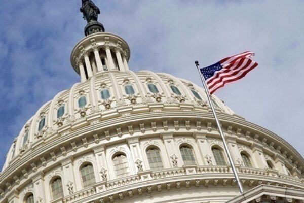 Сенатори США вимагають від Пентагону розблокувати допомогу Україні
