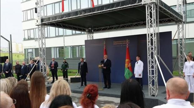 Бульбафюрер не самовбивця: Лукашенко публічно пішов проти тиску Кремля, відправляти білорусів на забій в Україну