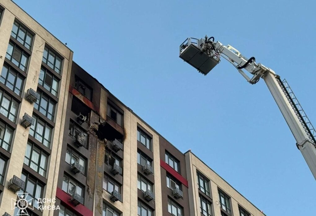 Масований удар: є влучання 30 балістичних ракет