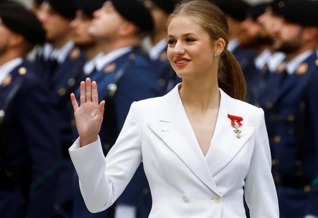 Вперше в історії: спадкоємиця престолу Іспанії стала десантницею