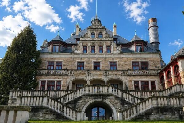 У Німеччині продають замок російських мільйонерів
