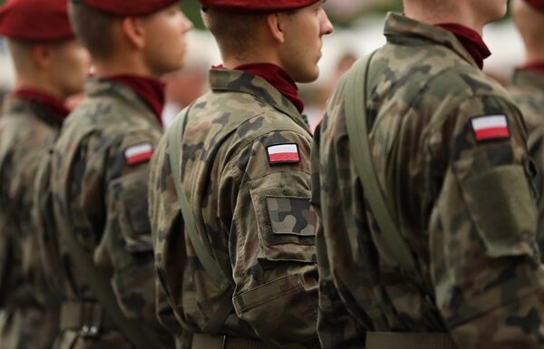 Як Польща змінює законодавство через ризики війни: прискорена мобілізація та європейські фонди "військового Шенгену"