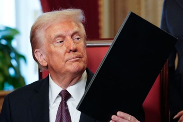 Указ Трампа про скасування громадянства за народженням визнаний незаконним