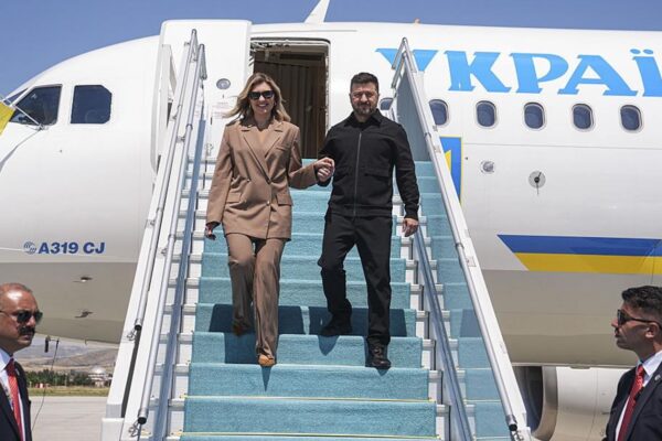 Зеленський прибув на саміт НАТО в Анкарі