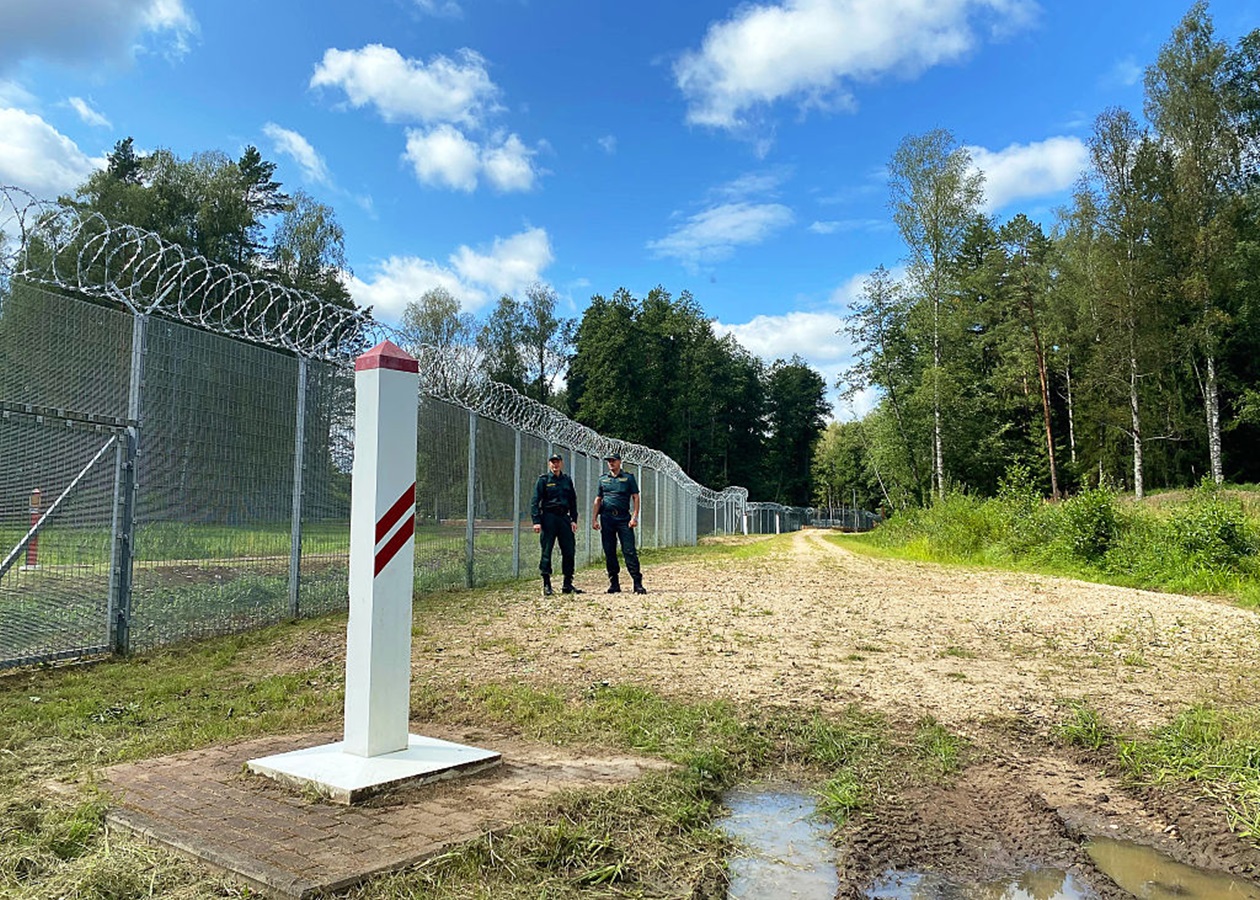СюжетГібридна війна. Нові загрози країнам ЄС від Росії