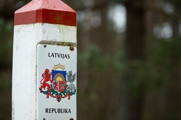 РФ і Білорусь стоять за напливом мігрантів перед виборами - прем'єр Латвії