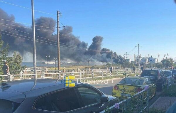 Палають резервуари з паливно-мастильними матеріалами в Єйську