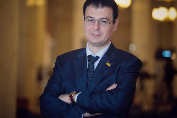 Цікавий поворот: На посаду генпрокурора замість Кравченка розглядають Данила Гетманцева