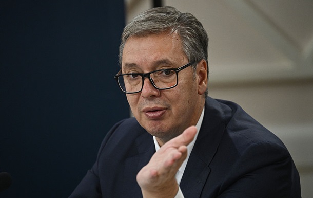 Прозахідний президент Сербії Вучич подав у відставку. Країну тепер чекають дві виборчі компанії