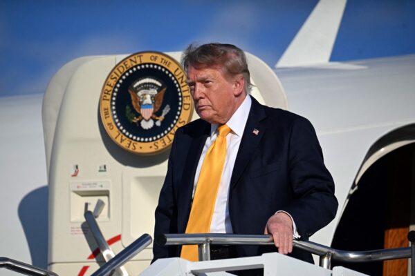 Трамп два дні поспіль змінював колір волосся