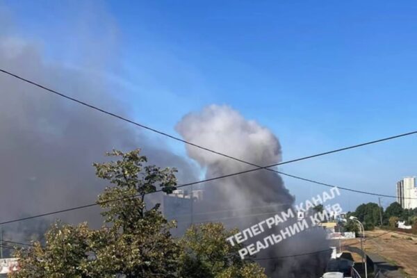 Реактивні БпЛА атакували АЗС у двох районах Києва